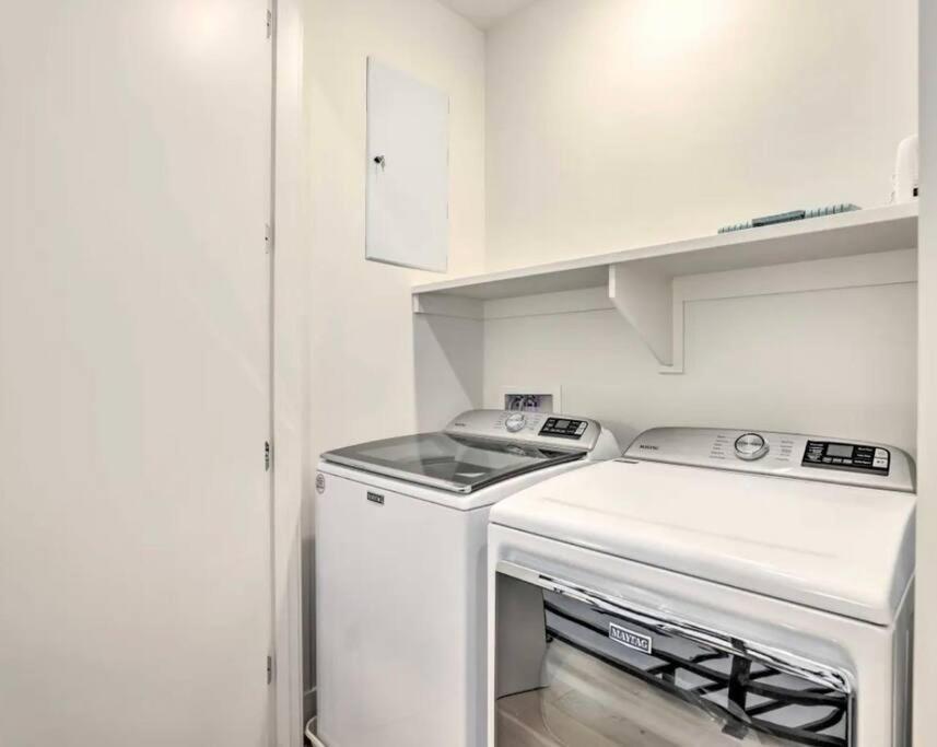 Perfect Friends Escape In Old Town With Pool Access And Roof Deck! Pousada Scottsdale