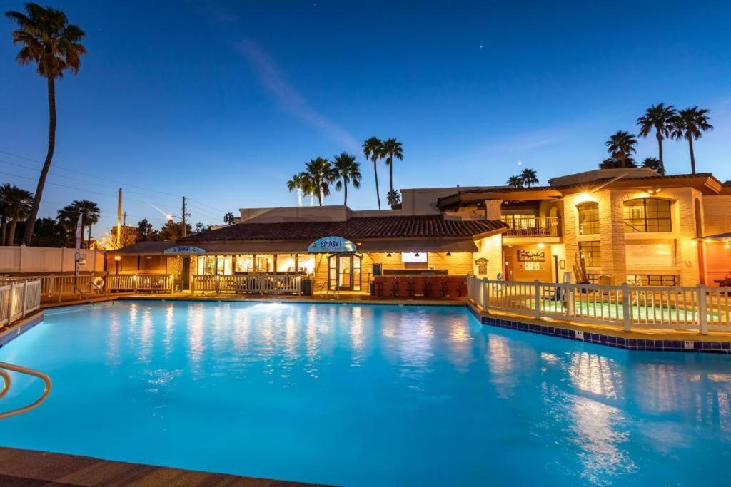 Perfect Friends Escape In Old Town With Pool Access And Roof Deck! Pousada Scottsdale