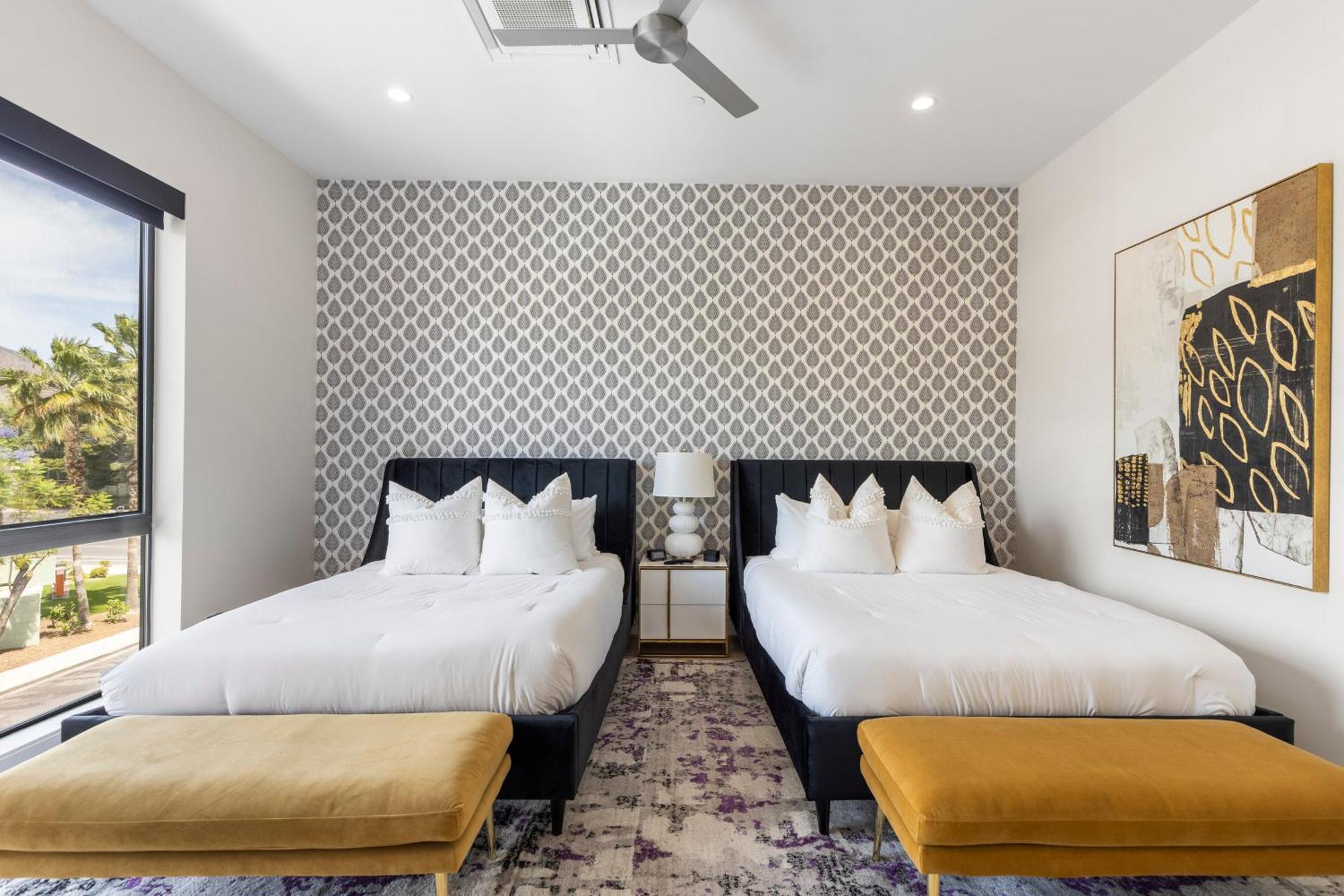 Perfect Friends Escape In Old Town With Pool Access And Roof Deck! Pousada *