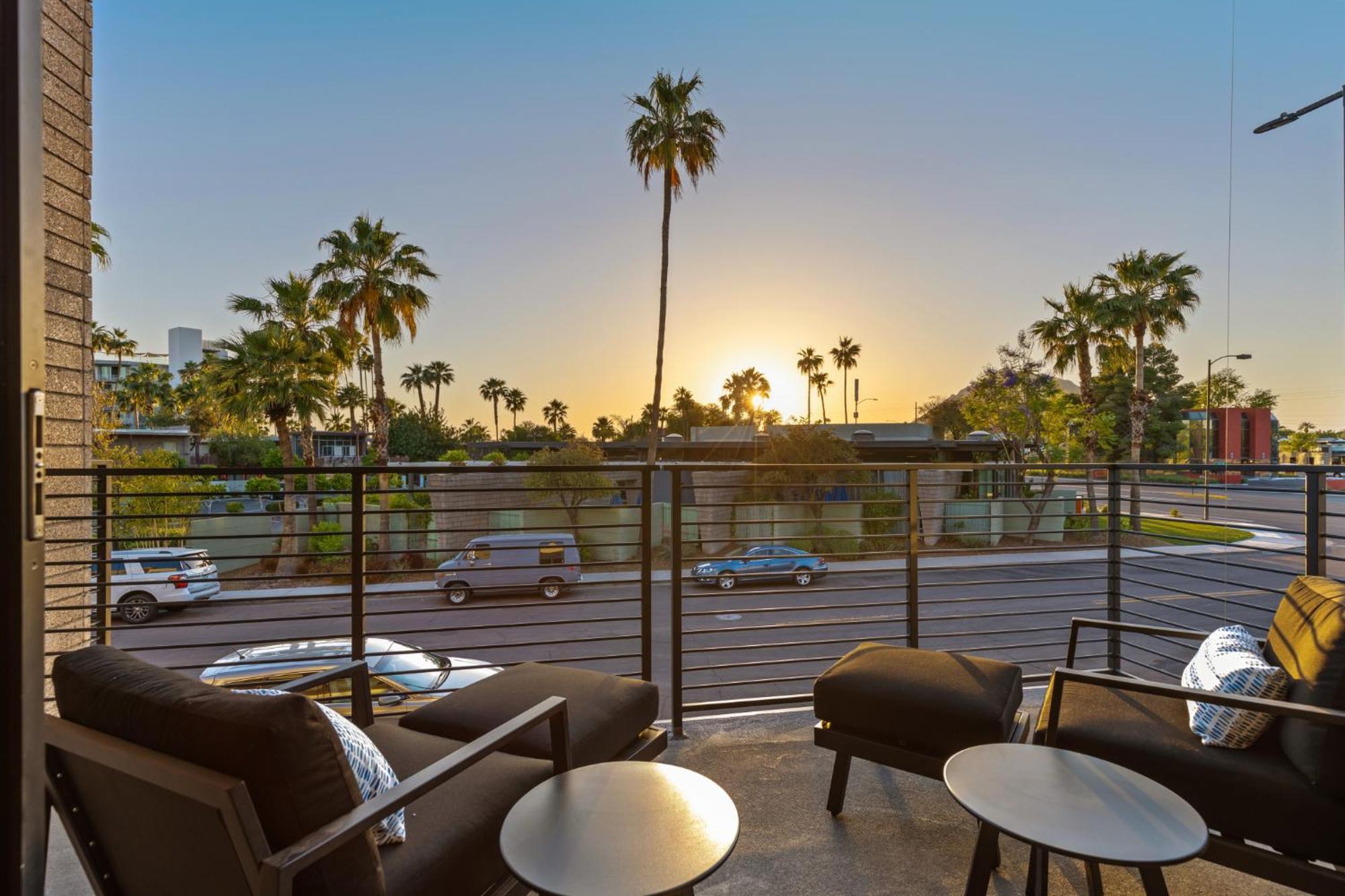 Perfect Friends Escape In Old Town With Pool Access And Roof Deck! Pousada Scottsdale